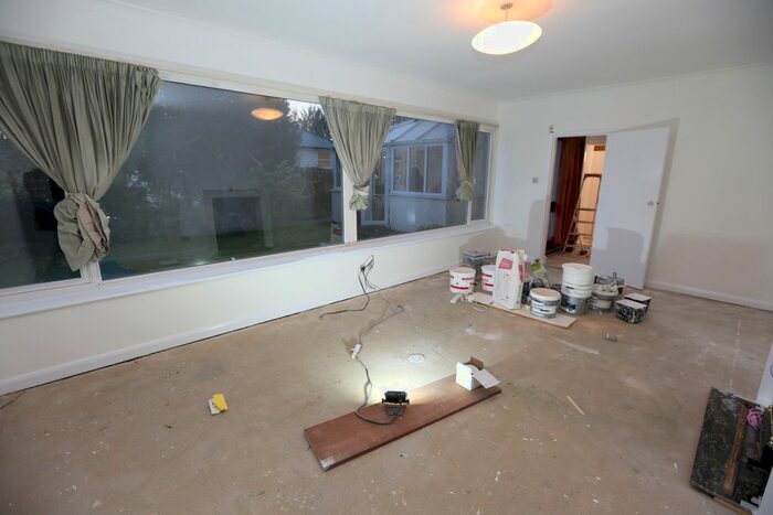 4 Bedroom Detached House To Rent In Hempstead Road, Watford WD17