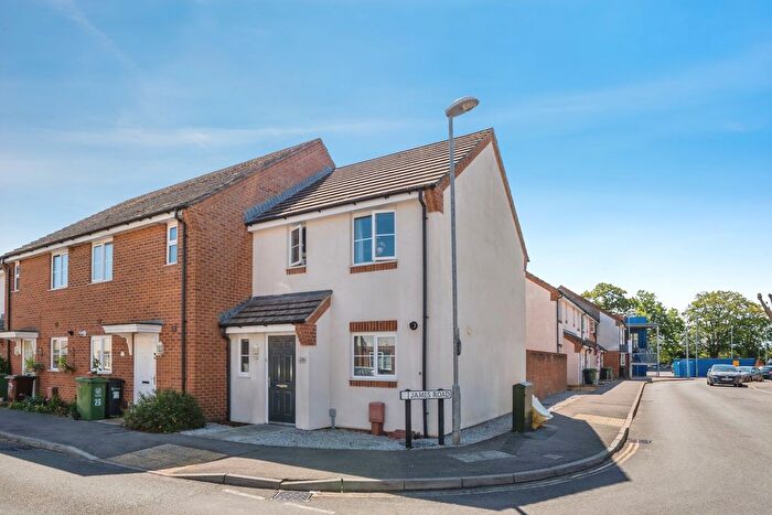 2 Bedroom End Of Terrace House For Sale In Cotton Road, Portsmouth, Hampshire, PO3