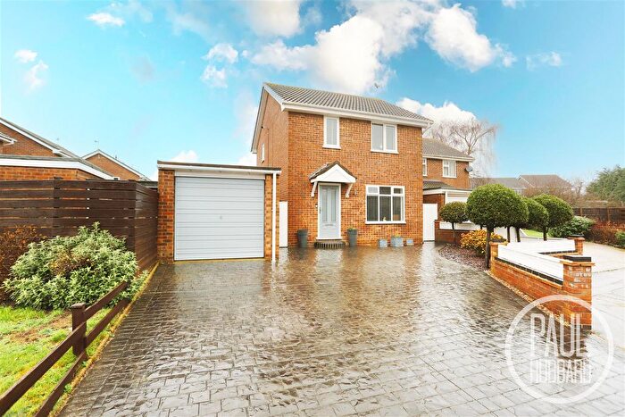 3 Bedroom Detached House For Sale In Oatlands Close, Carlton Colville, NR33