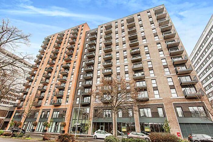 1 Bedroom Apartment To Rent In Victoria Avenue, Southend-On-Sea, SS2