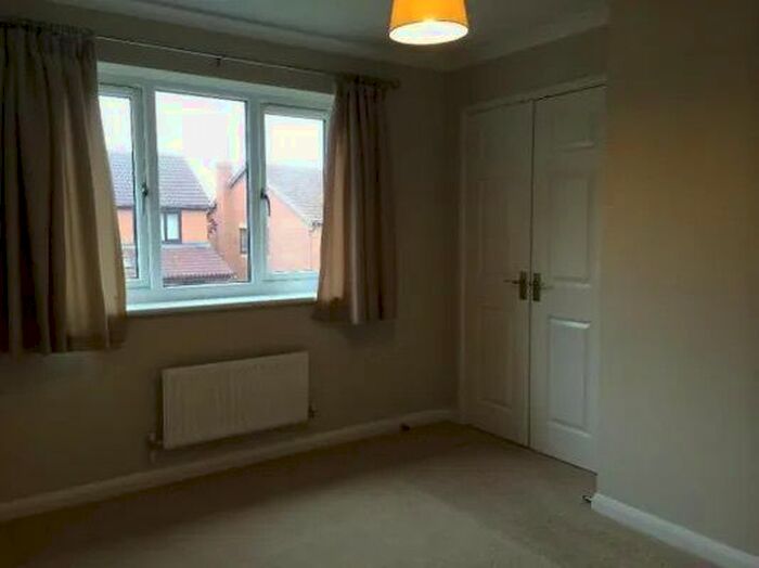 2 Bedroom End Of Terrace House To Rent In Shenley Brook End, Milton