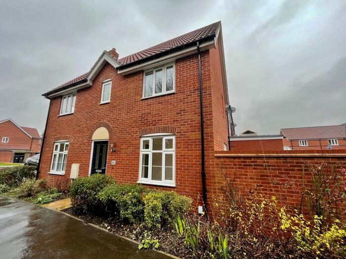 3 Bedroom House To Rent In Tynan Crescent, Stowmarket, Suffolk, IP14