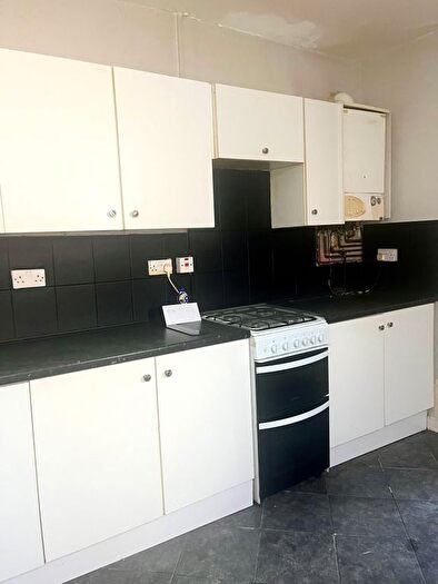 3 Bedroom Terraced House To Rent In New Road, Skewen, SA10