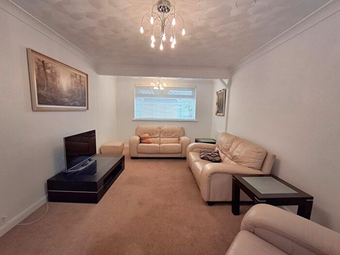 2 Bedroom Detached Bungalow To Rent In Crestland Close, Waterlooville, PO8