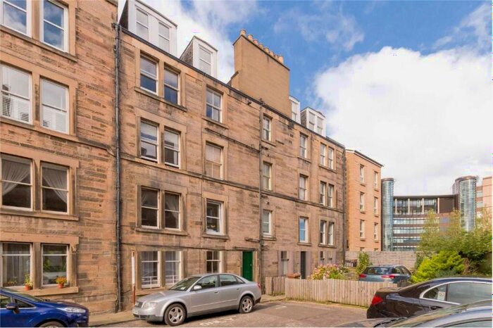 2 Bedroom Flat To Rent In Gardners Crescent, Edinburgh, EH3