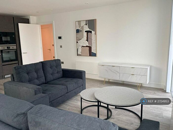 2 Bedroom Flat To Rent In Silvercroft Street, Manchester, M15