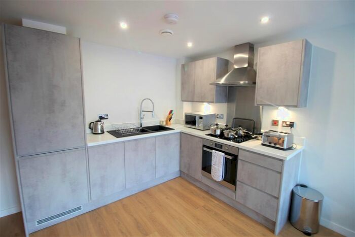 1 Bedroom Flat To Rent In Atkinson Street, Hunslet, Leeds, LS10