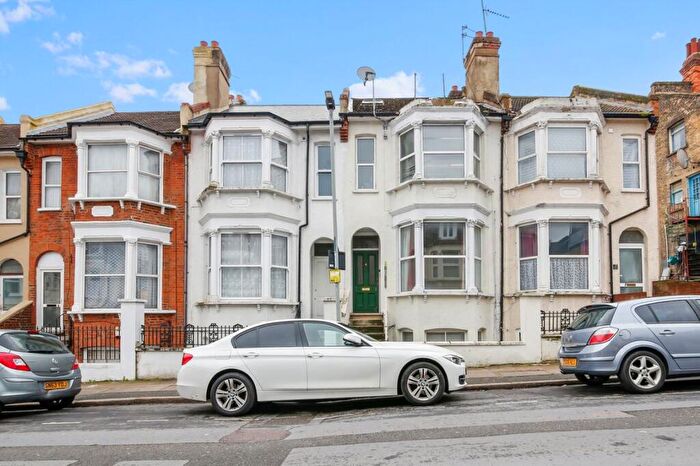 1 Bedroom Flat To Rent In Floyd Road, Charlton, SE7