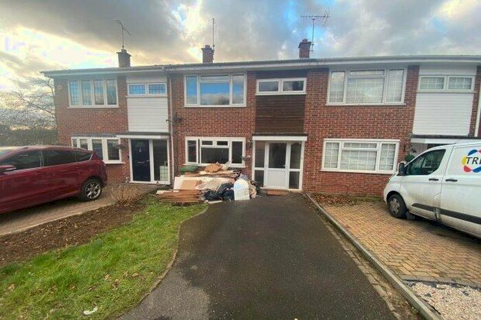 3 Bedroom Property To Rent In Hatfield Drive, Billericay, CM11