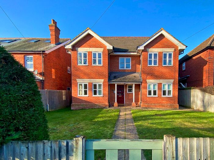 1 Bedroom Flat To Rent In Prospect Road, Farnborough, GU14