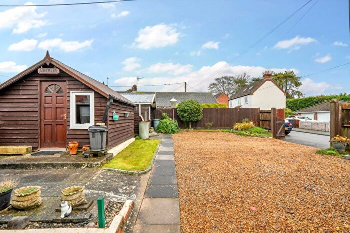 3 Bedroom End Of Terrace House For Sale In Franklin Road, Twyford, Winchester, Hampshire, SO21