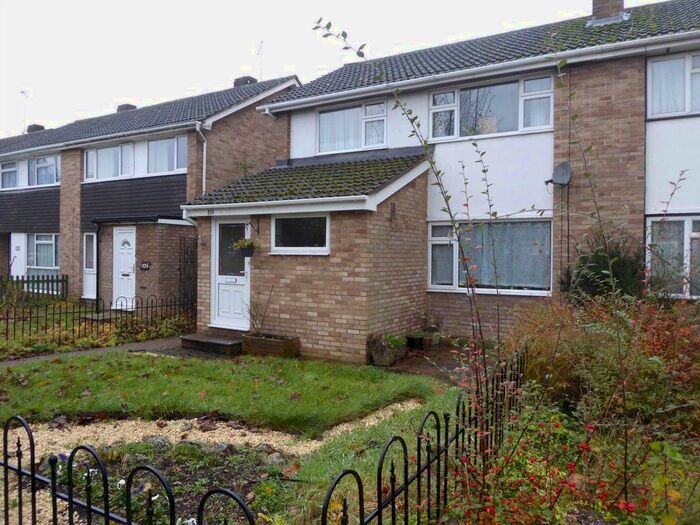 3 Bedroom Property To Rent In Kingfisher Drive, Reading, RG5