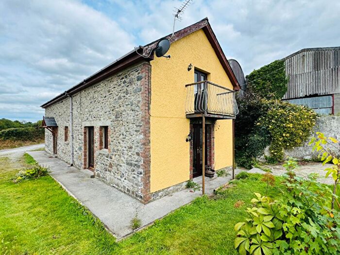 3 Bedroom Barn Conversion To Rent In Drefach, Llanybydder, SA40