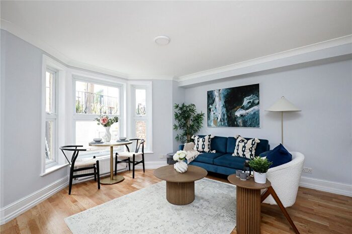 2 Bedroom Flat For Sale In The Grove, London, W5
