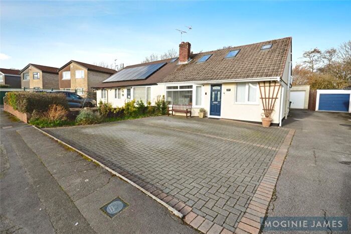 2 Bedroom Bungalow For Sale In Hampton Crescent East, Caerdydd, Hampton Crescent East, CF23