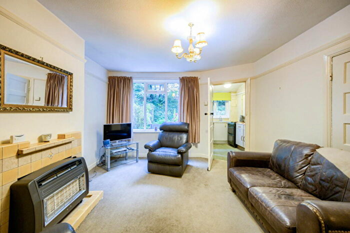 3 Bedroom Terraced House For Sale In Hilldrop Grove, Birmingham, B17