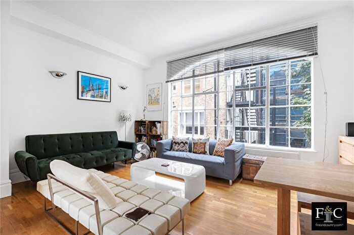 2 Bedroom Flat To Rent In Boswell Court, Holborn, London, WC1N