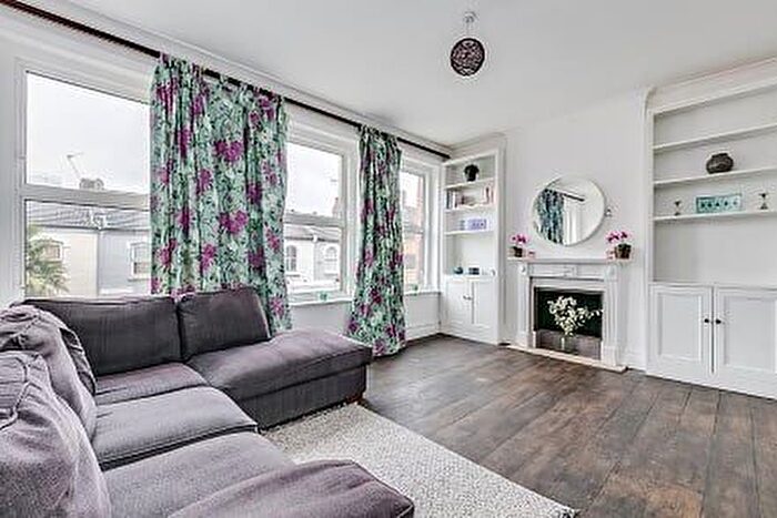 1 Bedroom Flat For Sale In Mablethorpe Road, London, SW6