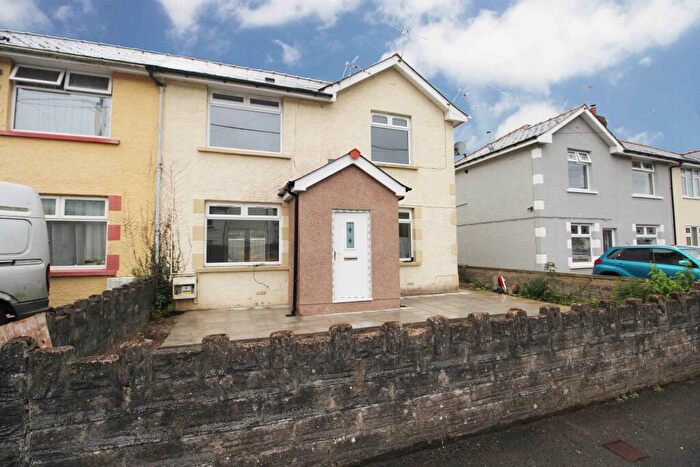 3 Bedroom Semi-Detached House To Rent In Ynysmaerdy Terrace, Pontyclun, CF72