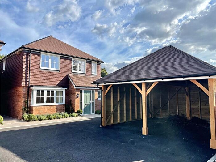 4 Bedroom Detached House For Sale In Twyford Rise, South Lane, Clanfield, Hampshire, PO8