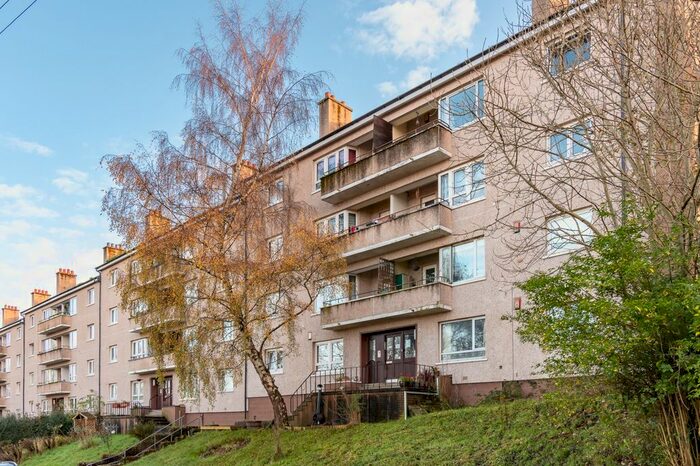 2 Bedroom Flat To Rent In Barrmill Road, Mansewood, Glasgow, G43