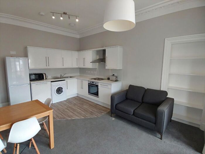 4 Bedroom Flat To Rent In Spottiswoode Street, Edinburgh, EH9