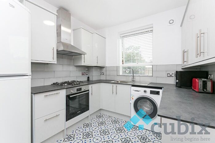 2 Bedroom Flat To Rent In Browning Street, London, SE17