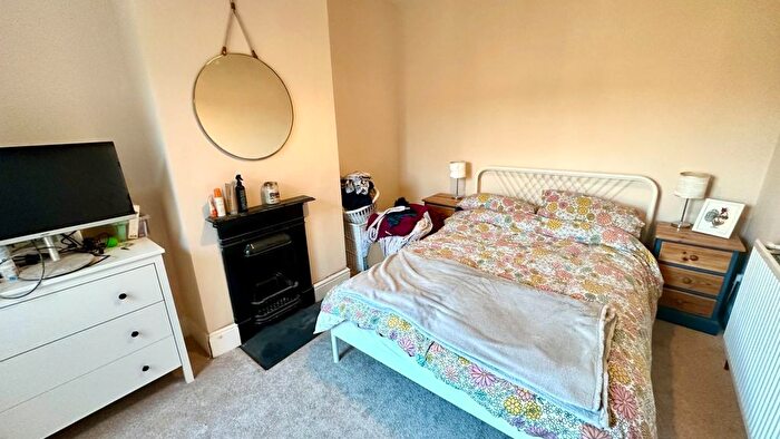 2 Bedroom Semi Detached House To Rent In St. Johns Lane Ashton Vale, Bristol, BS3