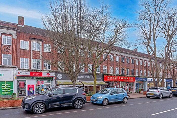 1 Bedroom Flat To Rent In Walton Road, East Molesey, KT8