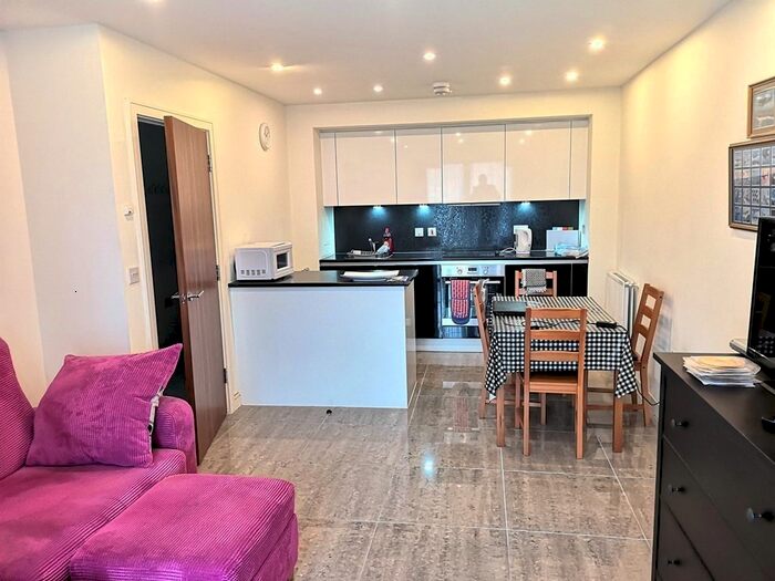 1 Bedroom Flat To Rent In Shearwater Drive, London, NW9