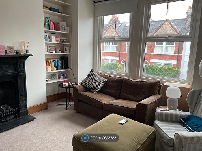 2 Bedroom Maisonette To Rent In Penwith Road, London, SW18