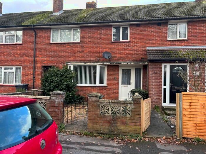 3 Bedroom Terraced House To Rent In Stockheath Road, Havant, PO9