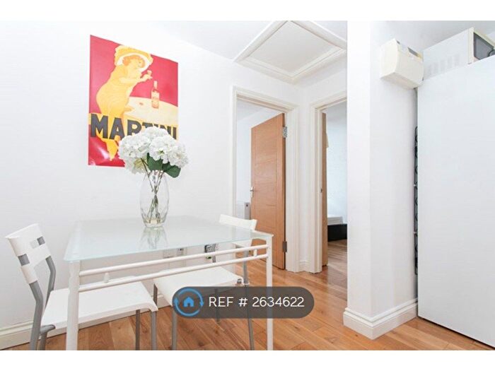 2 Bedroom Flat To Rent In Red Lion Street, London, WC1R
