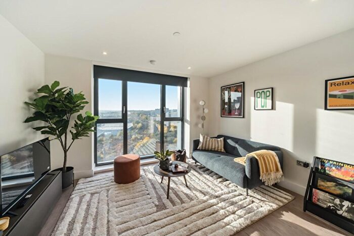 Apartment To Rent In Uncle Leeds, Whitehall Leeds, LS12