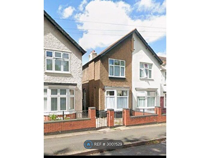 3 Bedroom Semi-Detached House To Rent In Humberstone Drive, Leicester, LE5