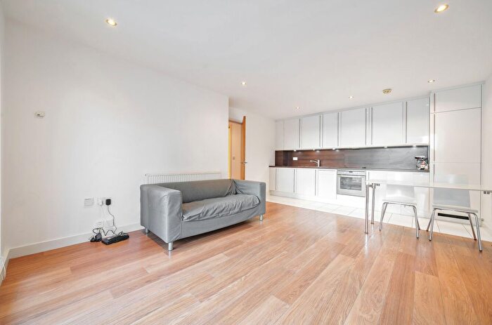 2 Bedroom Flat To Rent In Conington Road, London, SE13
