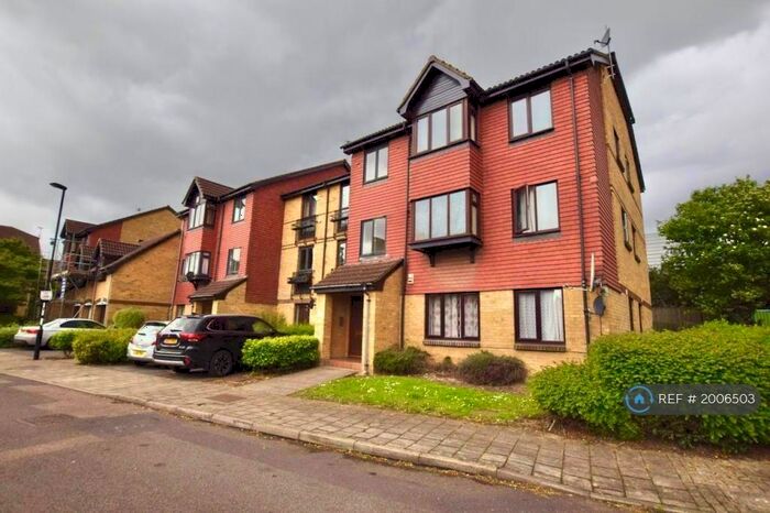 1 Bedroom Flat To Rent In Sterling Gardens, London, SE14