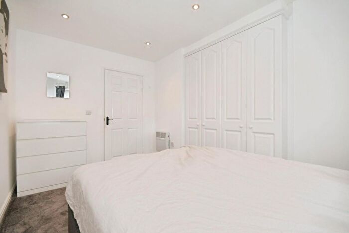 2 Bedroom Flat For Sale In Oliver House, Wain Avenue, Chesterfield, S41