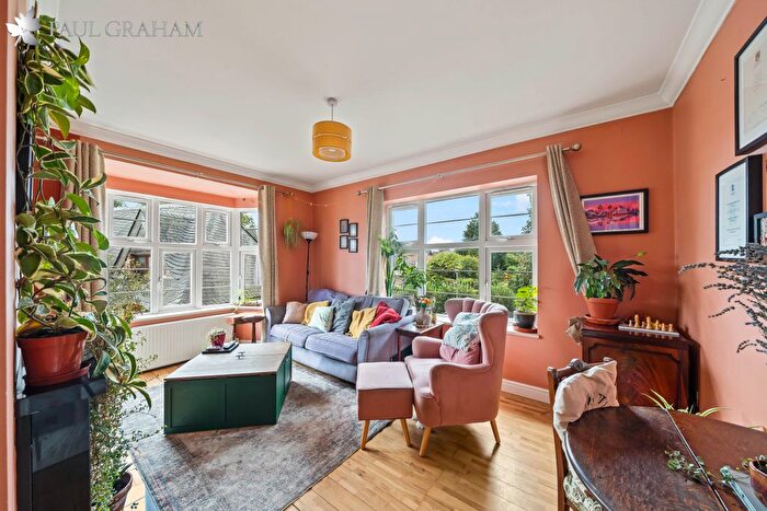 2 Bedroom Flat For Sale In Bridges Lane, Beddington, CR0