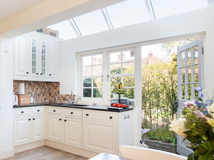 2 Bedroom Cottage For Sale In Hampstead Garden Suburb, London, NW11