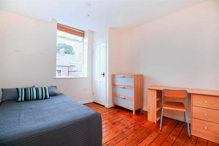 5 Bedroom Terraced House To Rent In Warwick Street, Heaton, Newcastle Upon Tyne, NE6