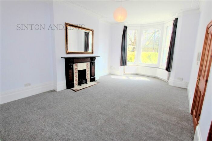 2 Bedroom Flat To Rent In Haven Green, Ealing, W5