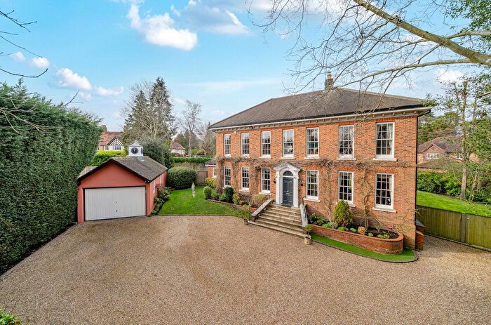 5 Bedroom Detached House For Sale In Ravenswood Drive, Camberley, Surrey, GU15