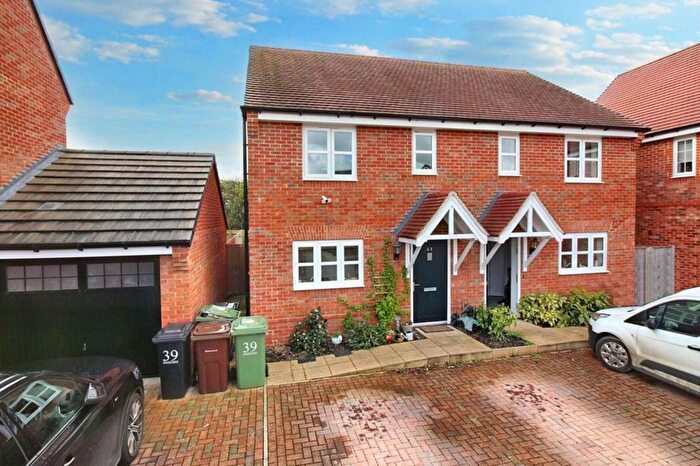 2 Bedroom Semi Detached House For Sale In Oxford Down, Chinnor, OX39