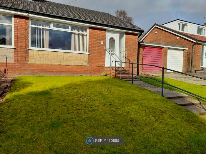 2 Bedroom Bungalow To Rent In Burnmoor Road, Bolton BL2