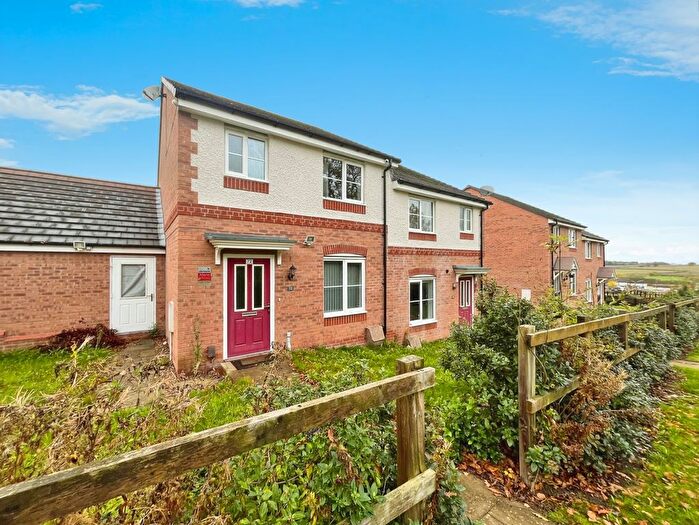 3 Bedroom Semi Detached House For Sale In Hackness Road, Hamilton, Leicester, Leicestershire, LE5