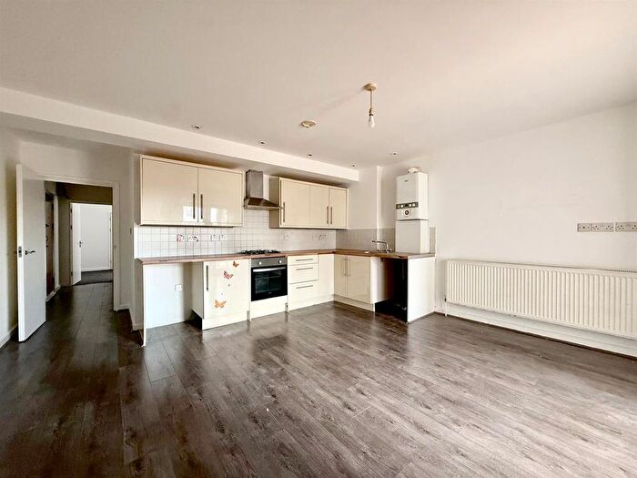 2 Bedroom Flat To Rent In Elm Road, Canvey Island, SS8