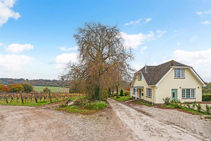 2 Bedroom Cottage To Rent In East Street, Hambledon, PO7