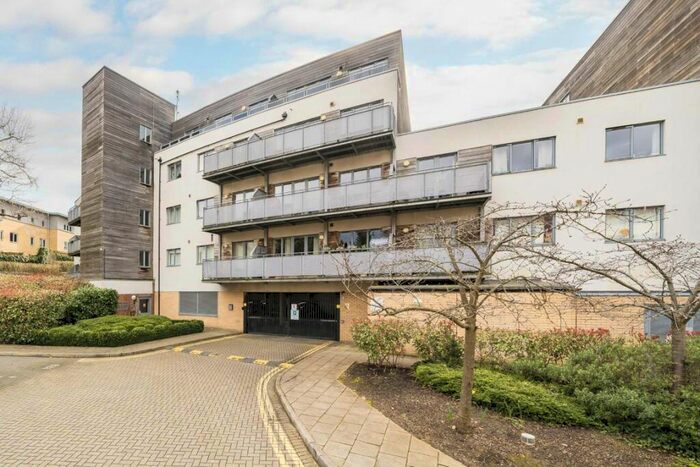 2 Bedroom Flat To Rent In Lapis Close, Ealing, NW10