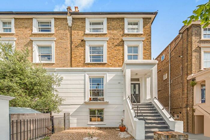 2 Bedroom Flat For Sale In St. Augustines Road, Camden, NW1
